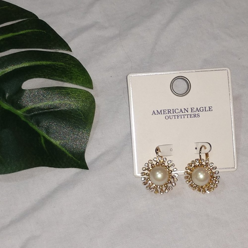 🌺American Eagle Pearl/Gem Starburst Drop Earrings